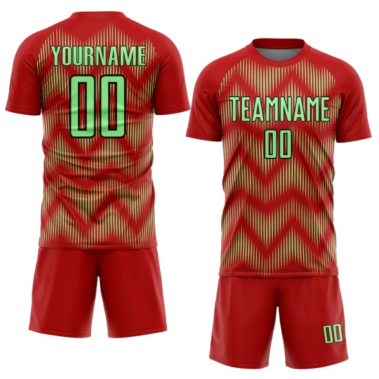 Benutzerdefiniertes Sublimations-Fußballtrikot mit roter Erbse, grün-schwarzer Linie Benutzerdefiniertes Sublimations-Fußballtrikot mit roter Erbse, grün-schwarzer Linie