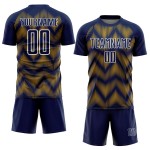 Benutzerdefiniertes Marineblaues Fußballtrikot mit gold-weißer Linie und Sublimationsdruck Benutzerdefiniertes Marineblaues Fußballtrikot mit gold-weißer Linie und Sublimationsdruck