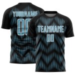Benutzerdefiniertes Sublimations-Fußballtrikot mit schwarzer Schattenblau-weißer Linie Benutzerdefiniertes Sublimations-Fußballtrikot mit schwarzer Schattenblau-weißer Linie