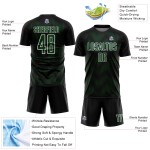 Benutzerdefiniertes schwarz-grün-weißes Sublimations-Fußballtrikot Benutzerdefiniertes schwarz-grün-weißes Sublimations-Fußballtrikot
