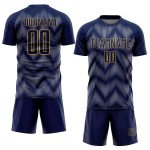 Benutzerdefiniertes Sublimations-Fußballtrikot in Marineblau und Grau mit alter Goldlinie Benutzerdefiniertes Sublimations-Fußballtrikot in Marineblau und Grau mit alter Goldlinie