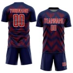 Benutzerdefiniertes Sublimations-Fußballtrikot mit der Linie in Marineblau und Rot mit Weiß Benutzerdefiniertes Sublimations-Fußballtrikot mit der Linie in Marineblau und Rot mit Weiß