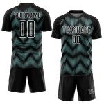 Benutzerdefiniertes Sublimations-Fußballtrikot mit schwarzer Eisblau-Weiß-Linie Benutzerdefiniertes Sublimations-Fußballtrikot mit schwarzer Eisblau-Weiß-Linie