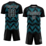 Benutzerdefiniertes Sublimations-Fußballtrikot der Black Lakes mit blau-weißer Linie Benutzerdefiniertes Sublimations-Fußballtrikot der Black Lakes mit blau-weißer Linie